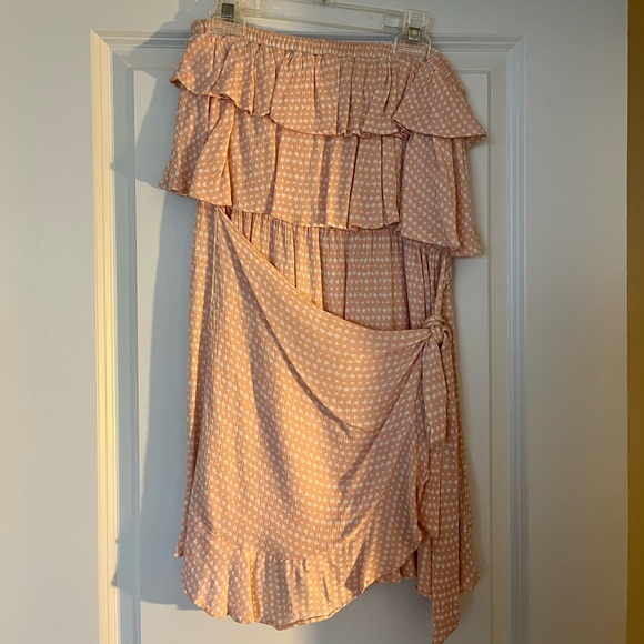 The Impeccable Pig Dresses & Skirts - Impeccable Pig Strapless Faux Wrap Dress